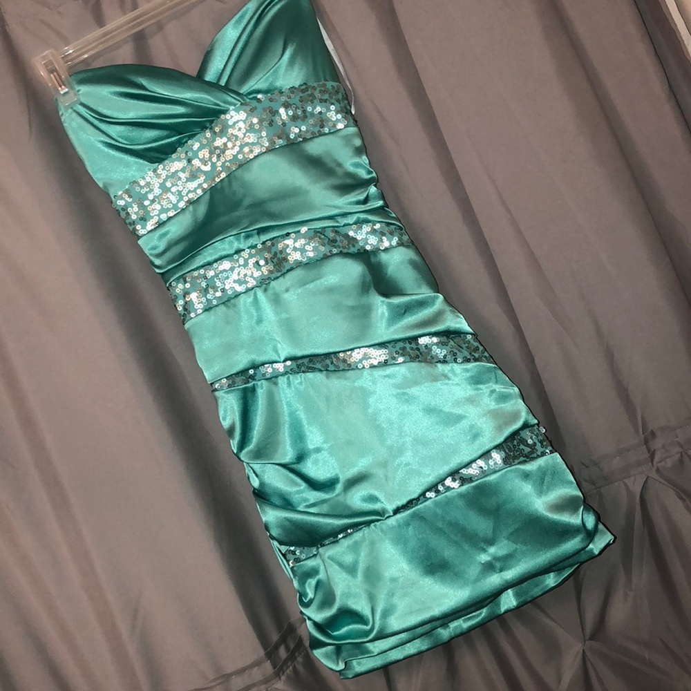Short dress